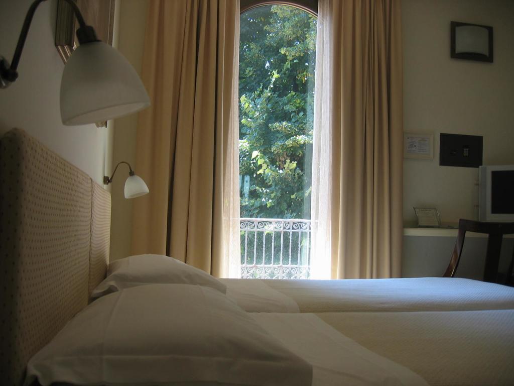 Al Melograno - Room & Breakfast Bologna Exteriör bild